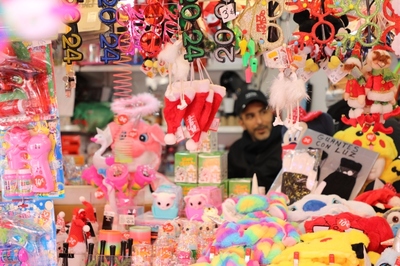 西班牙華人百元店 風靡全境的購物天堂，針紡織品銷售新亮點